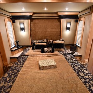 2004prevostroyalexlii_mot072524-19