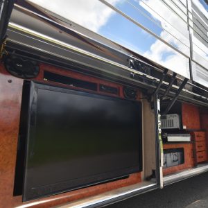 2004prevostroyalexlii_mot072524-40