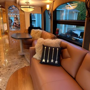 2008prevostmillenniumh_brogan100423-19