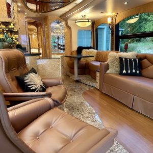 2008prevostmillenniumh_brogan100423-22