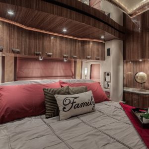 2009prevostparliamentxlii_miller070124-18